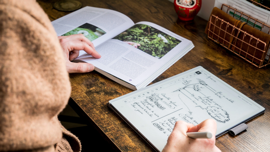 E Ink Tablet for Work: A Calm Setup for Notes and PDFs