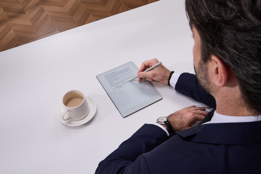 Digital Notebook vs Paper Notebook: Which Helps You Think Better?