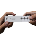 Gallery viewerに画像を読み込む, Hands holding a viwoods AiPaper stylus pen tips with 'viwoods' branding on a white background.
